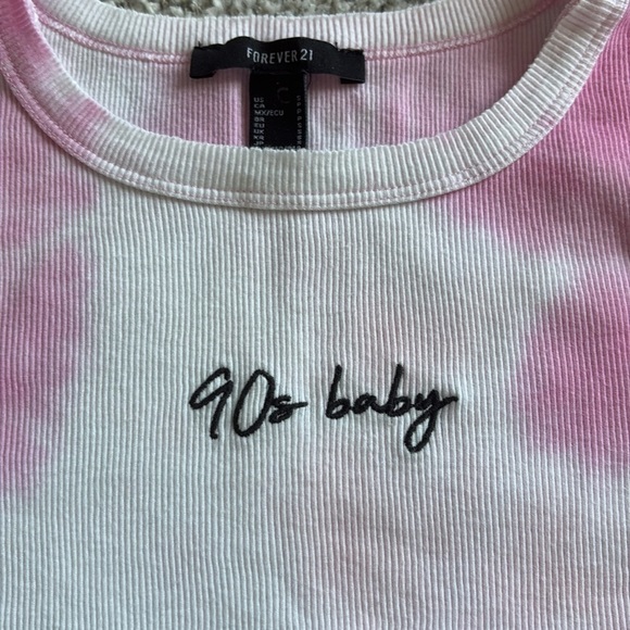 Pink White Tie-Dye short sleeve crop top "90s baby" Embroidered on front - Picture 2 of 9